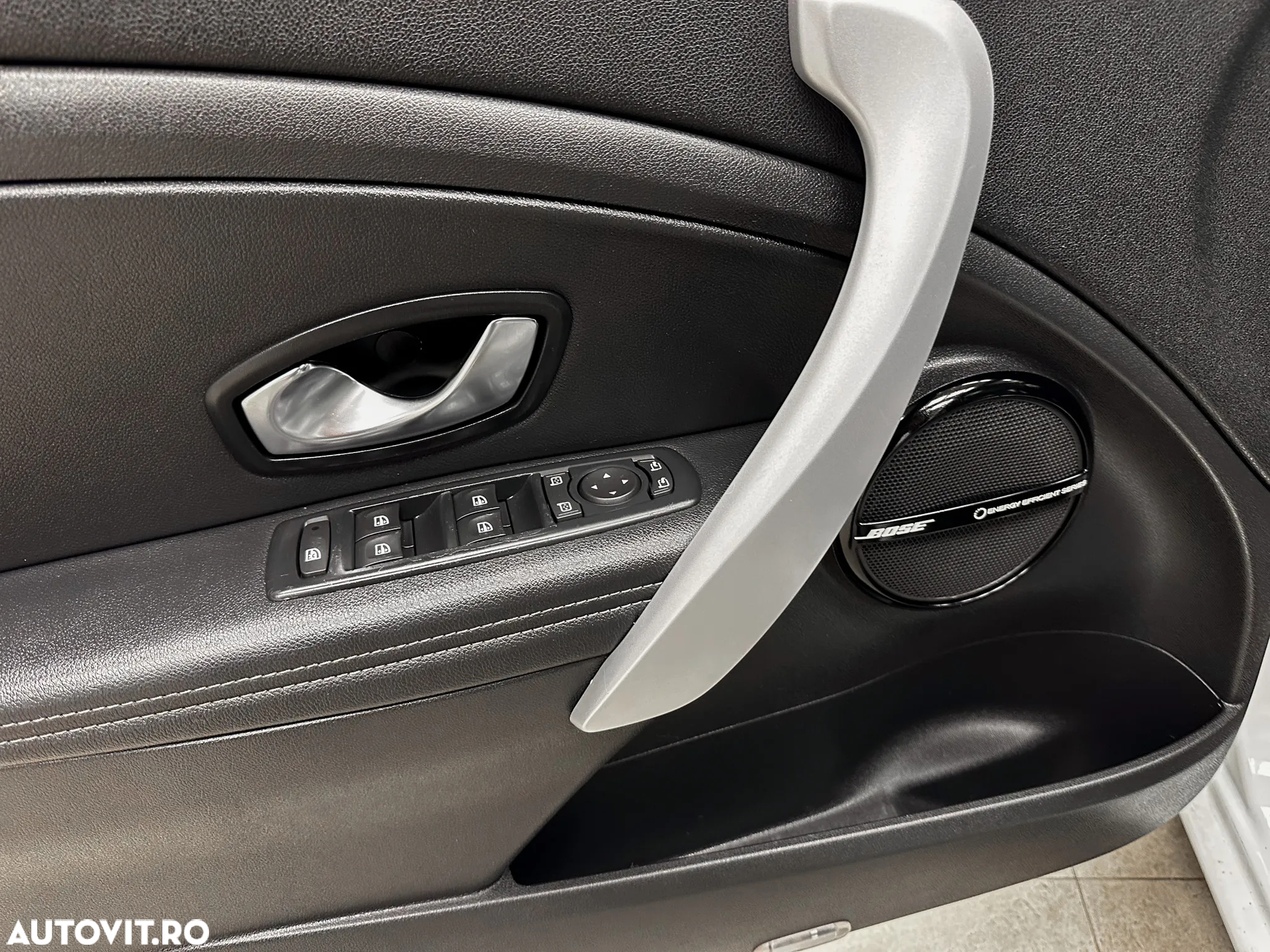 Renault Megane dCi 110 FAP EDC Bose Edition - 23