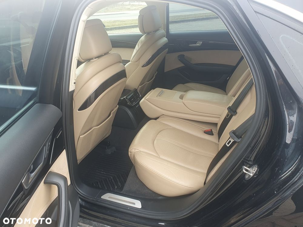 Audi A8 - 7