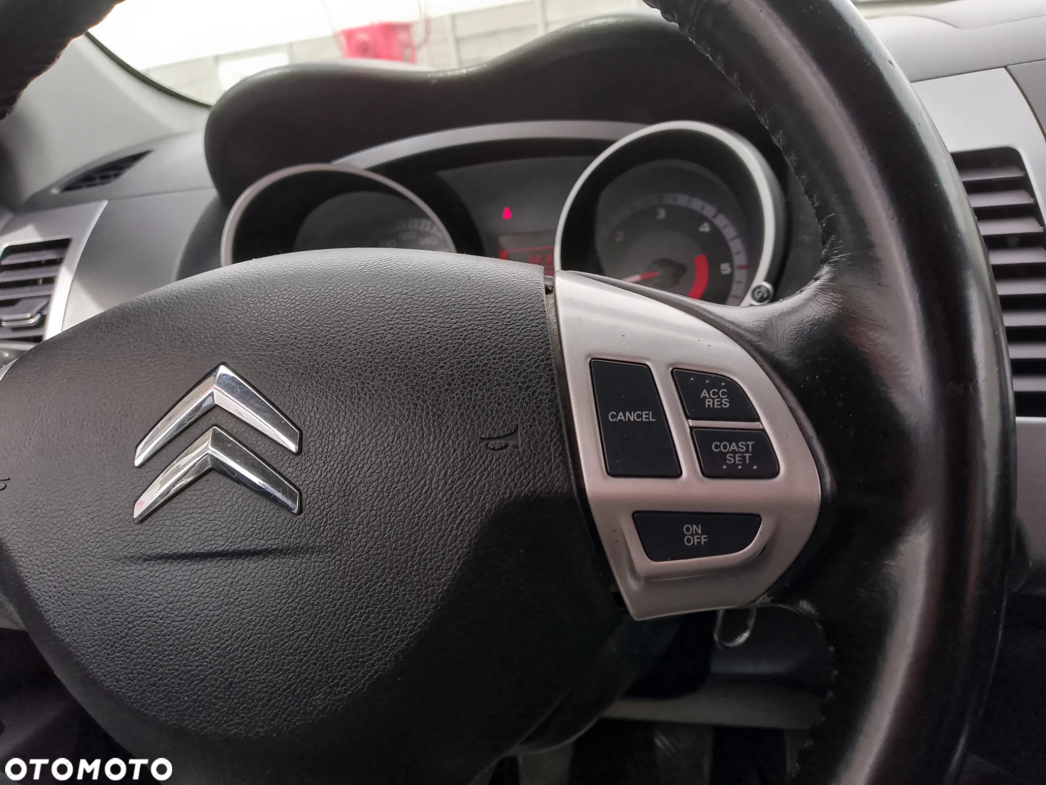 Citroën C-Crosser 2.2 HDi Exclusive - 28