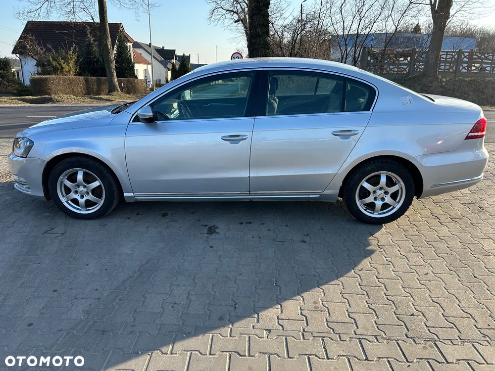 Volkswagen Passat - 2