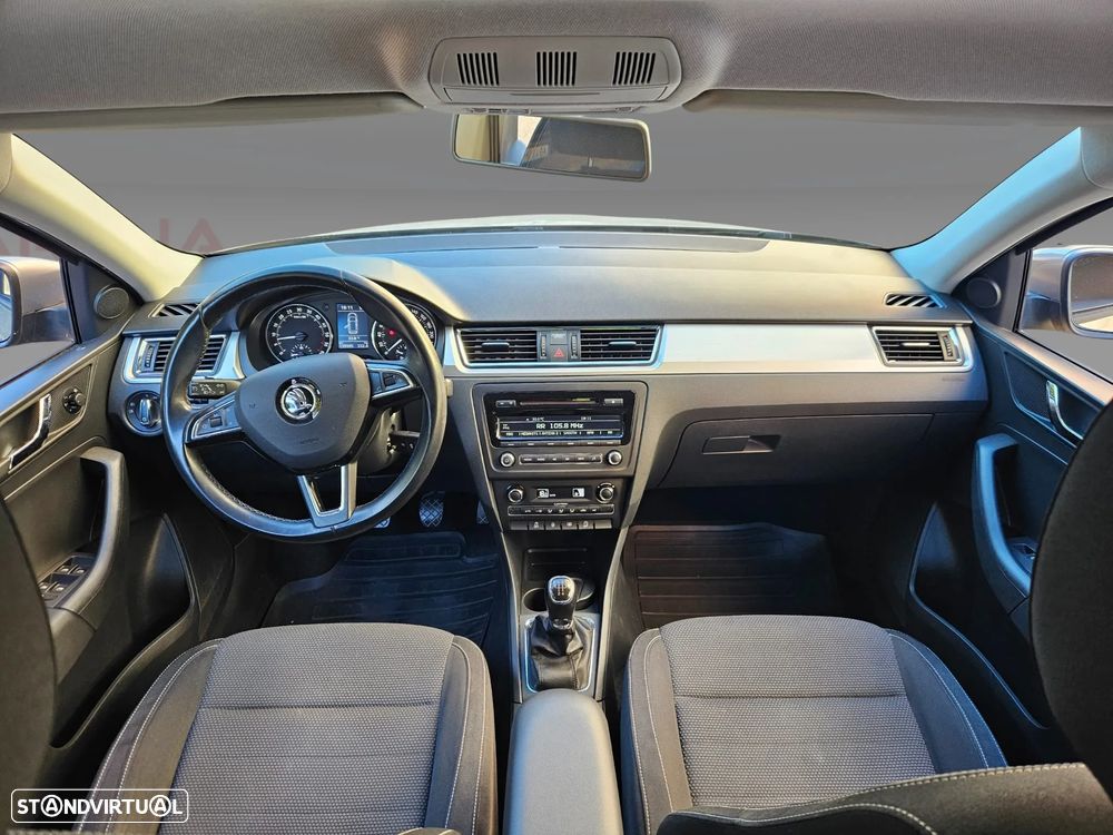 Skoda Rapid Spaceback 1.6 TDi Elegance - 18
