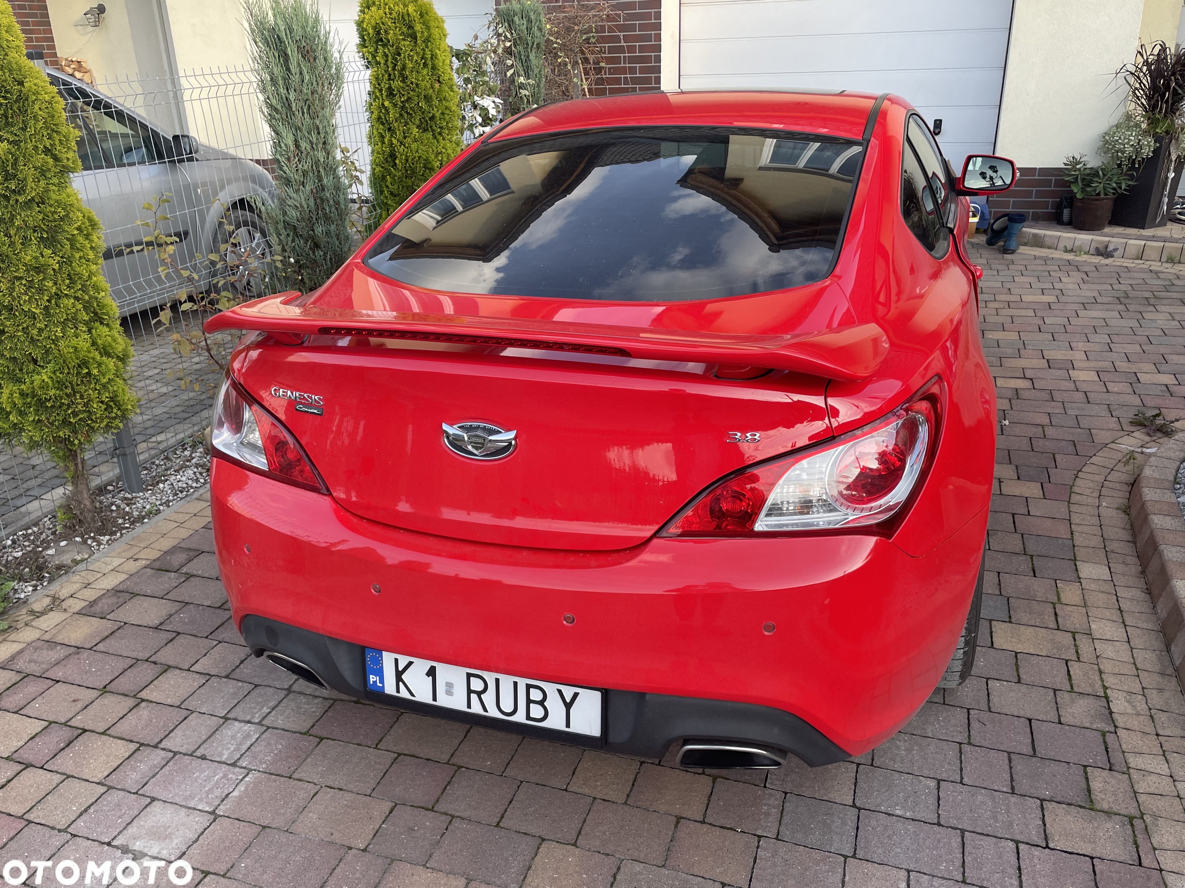 Hyundai Genesis Coupe - 4