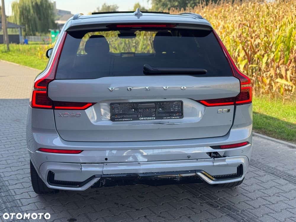 Volvo XC 60 B5 B AWD Plus Dark - 27