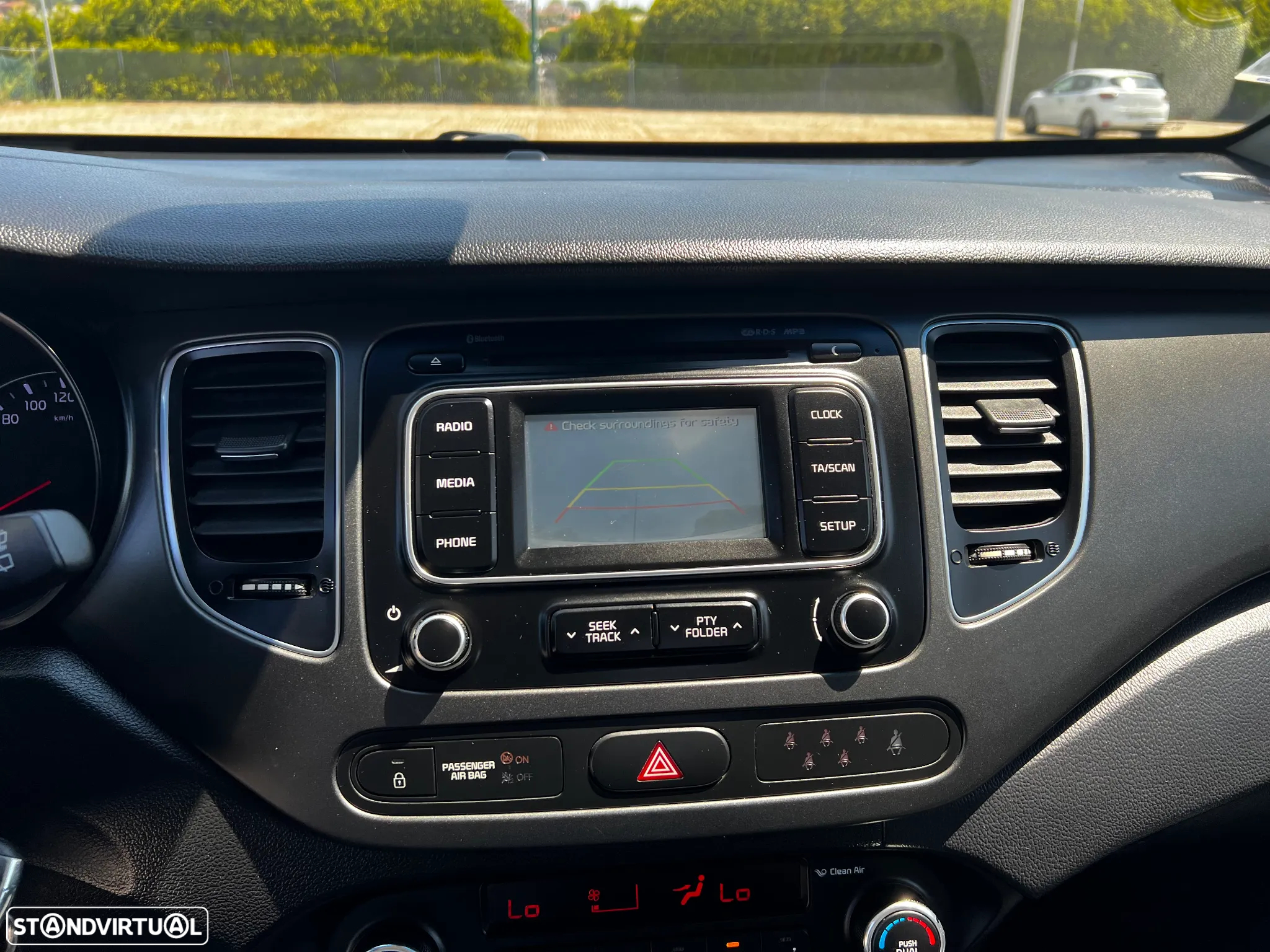 Kia Carens 1.7 CRDi ISG TX - 32