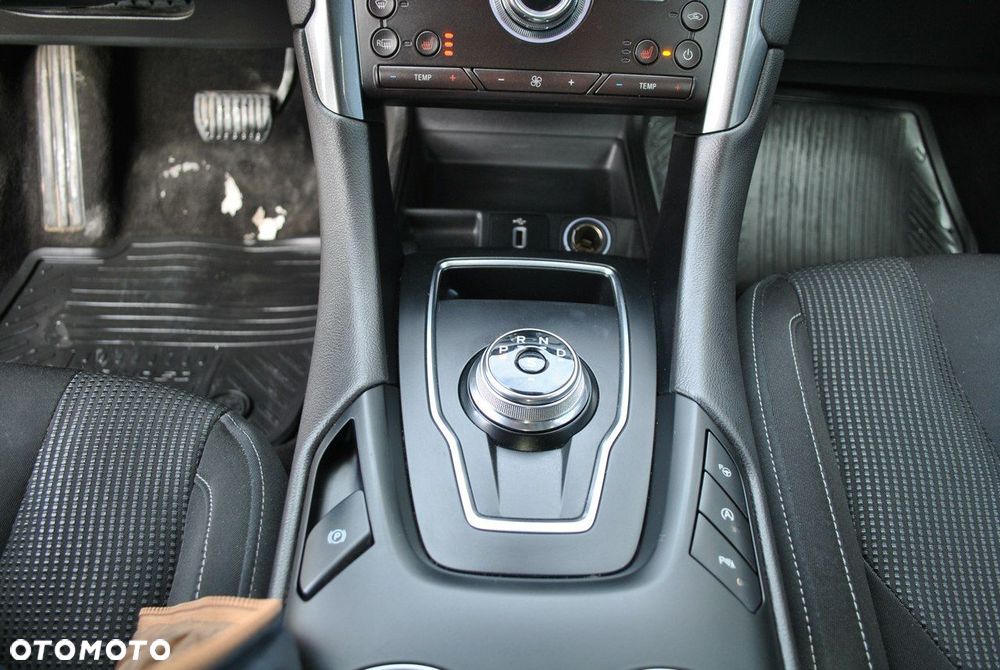 Ford Mondeo 2.0 EcoBlue Titanium - 19