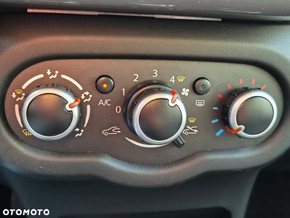 Renault Twingo SCe 70 Start&Stop LIMITED - 11