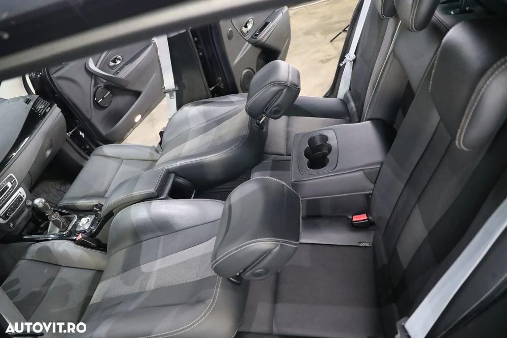 Renault Megane ENERGY dCi 110 Start & Stop Bose Edition - 12