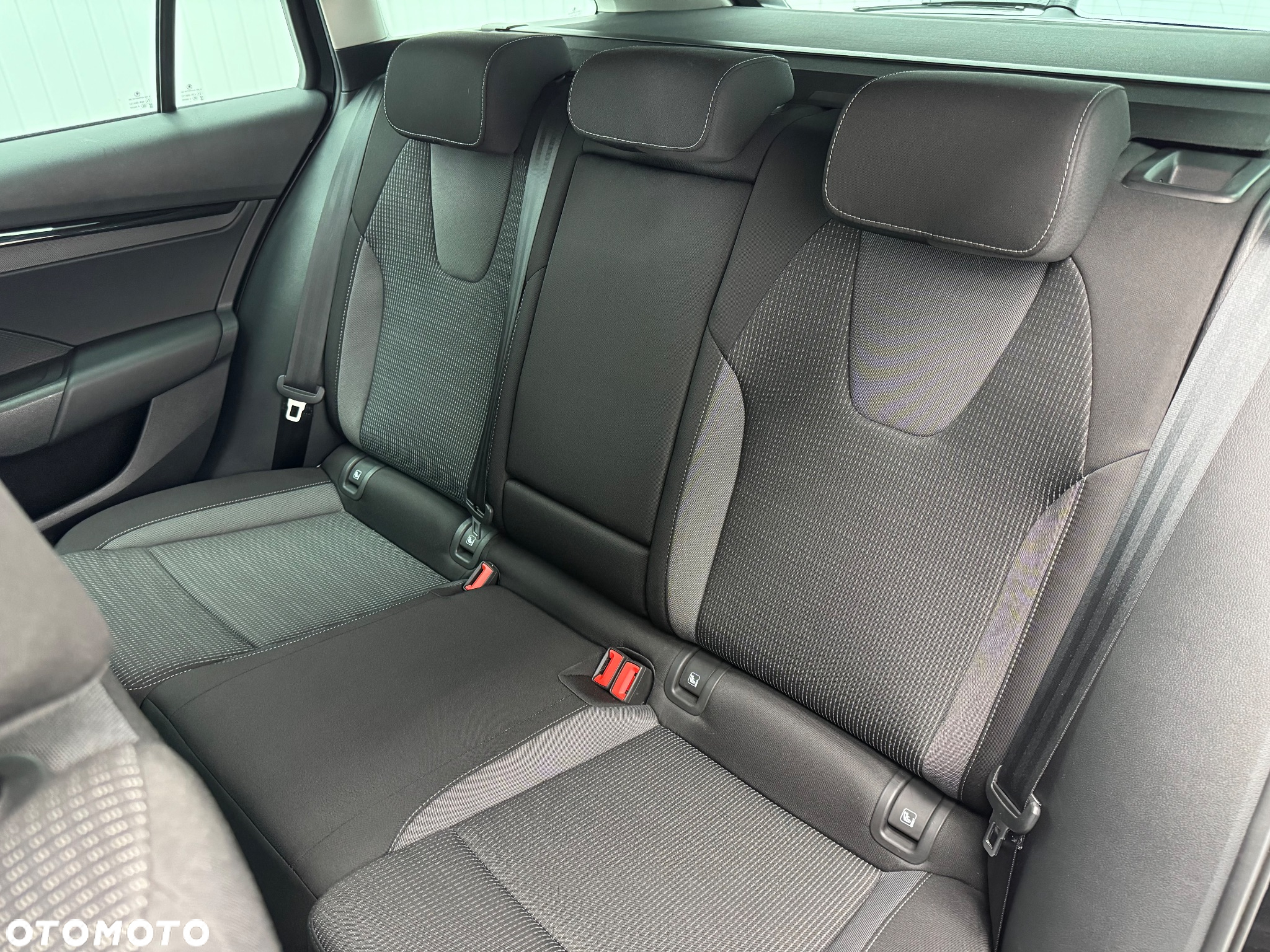 Skoda Octavia 1.5 TSI ACT Ambition DSG - 28