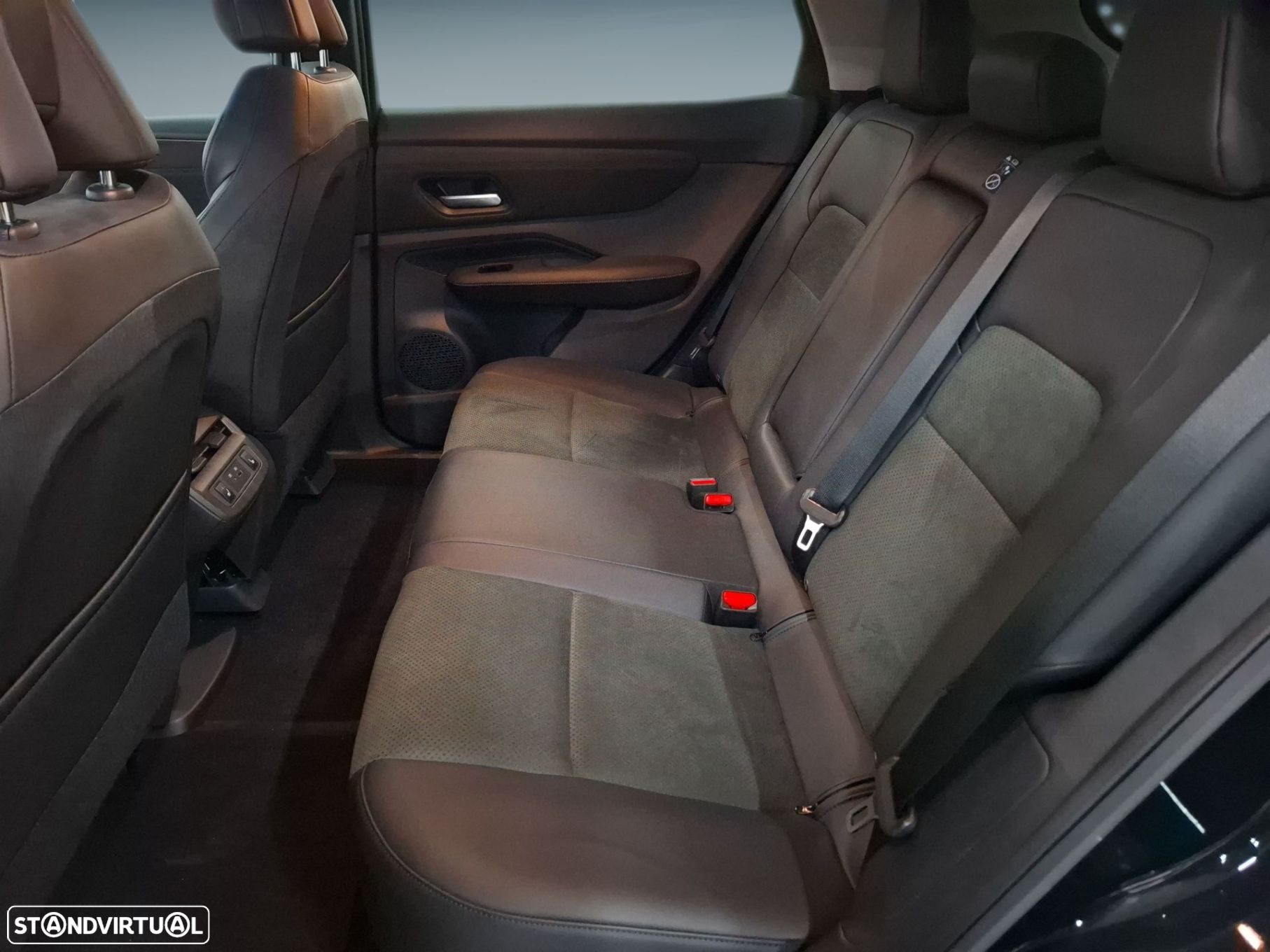 Nissan Ariya 87 kWh Evolve Carr. 22kW - 14