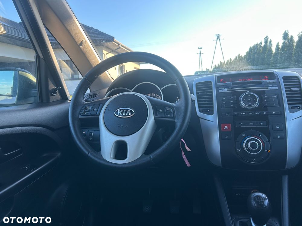 Kia Venga - 7