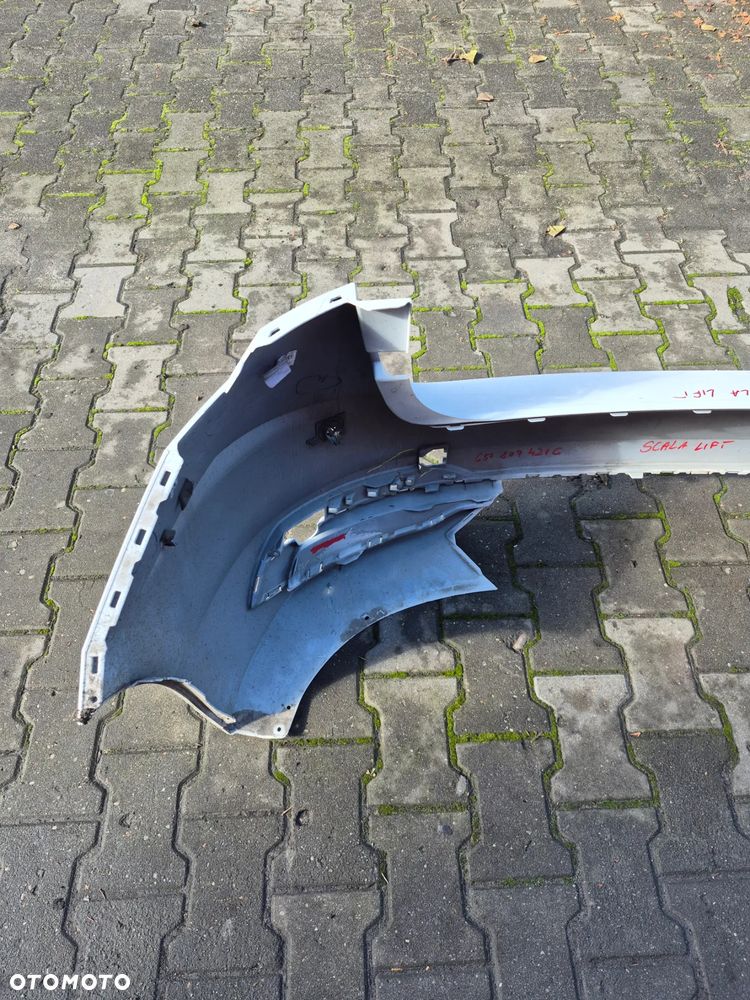 Skoda scala lift zderzak tylny 657807421C - 6
