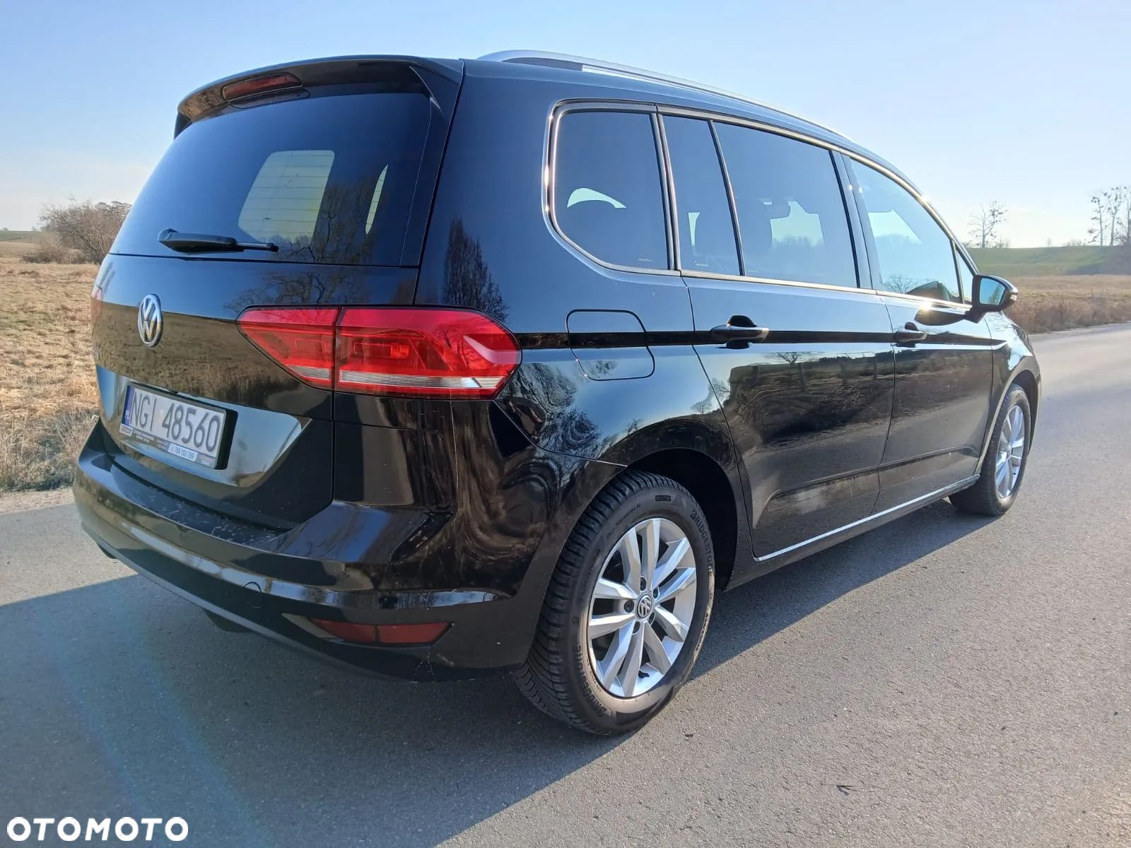 Volkswagen Touran 1.6 TDI SCR (BlueMotion Technology) DSG Comfortline - 1