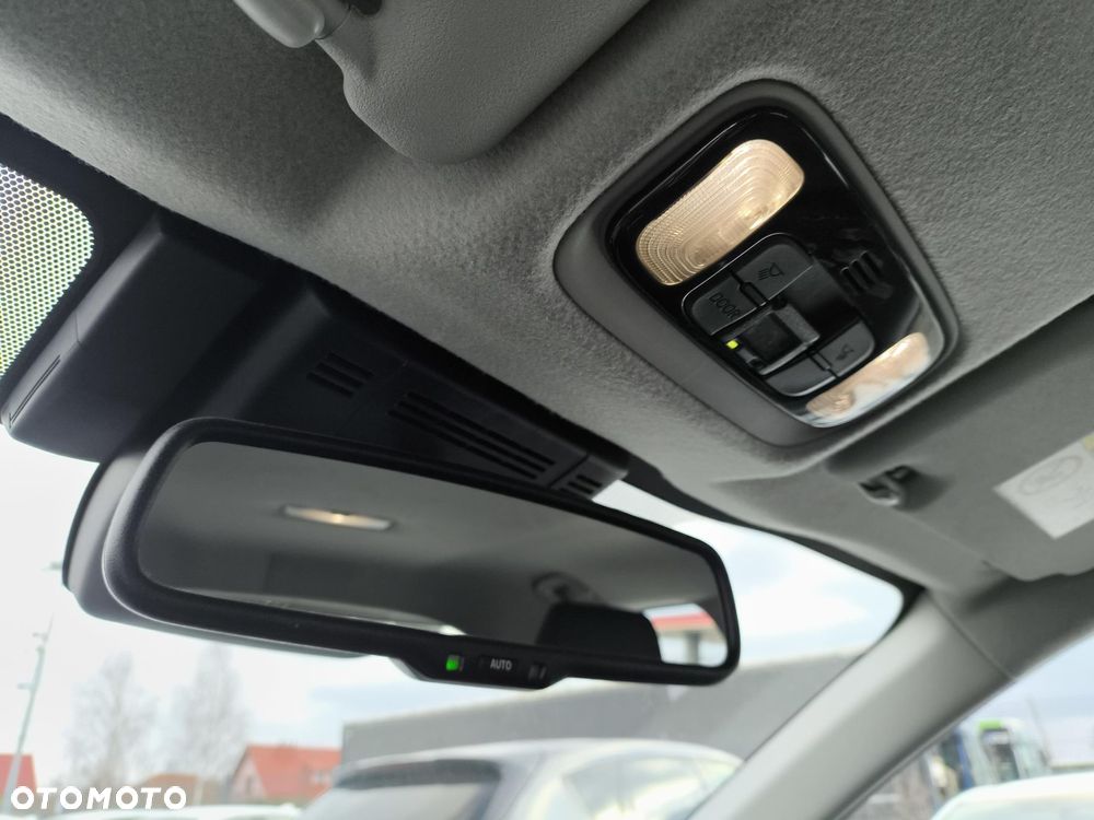 Toyota Yaris Cross Hybrid 1.5 Comfort - 28