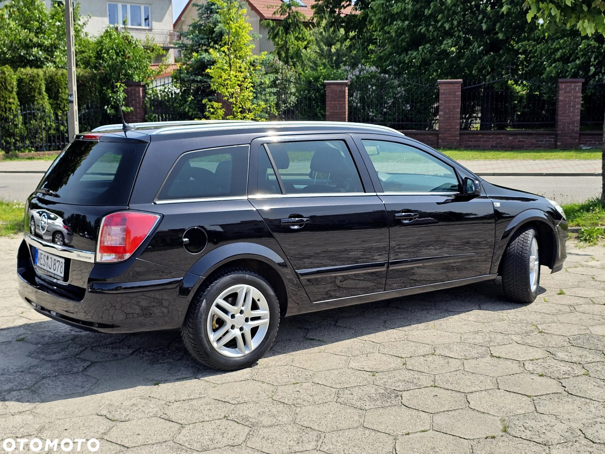 Opel Astra 1.6 Caravan NAVI - 3