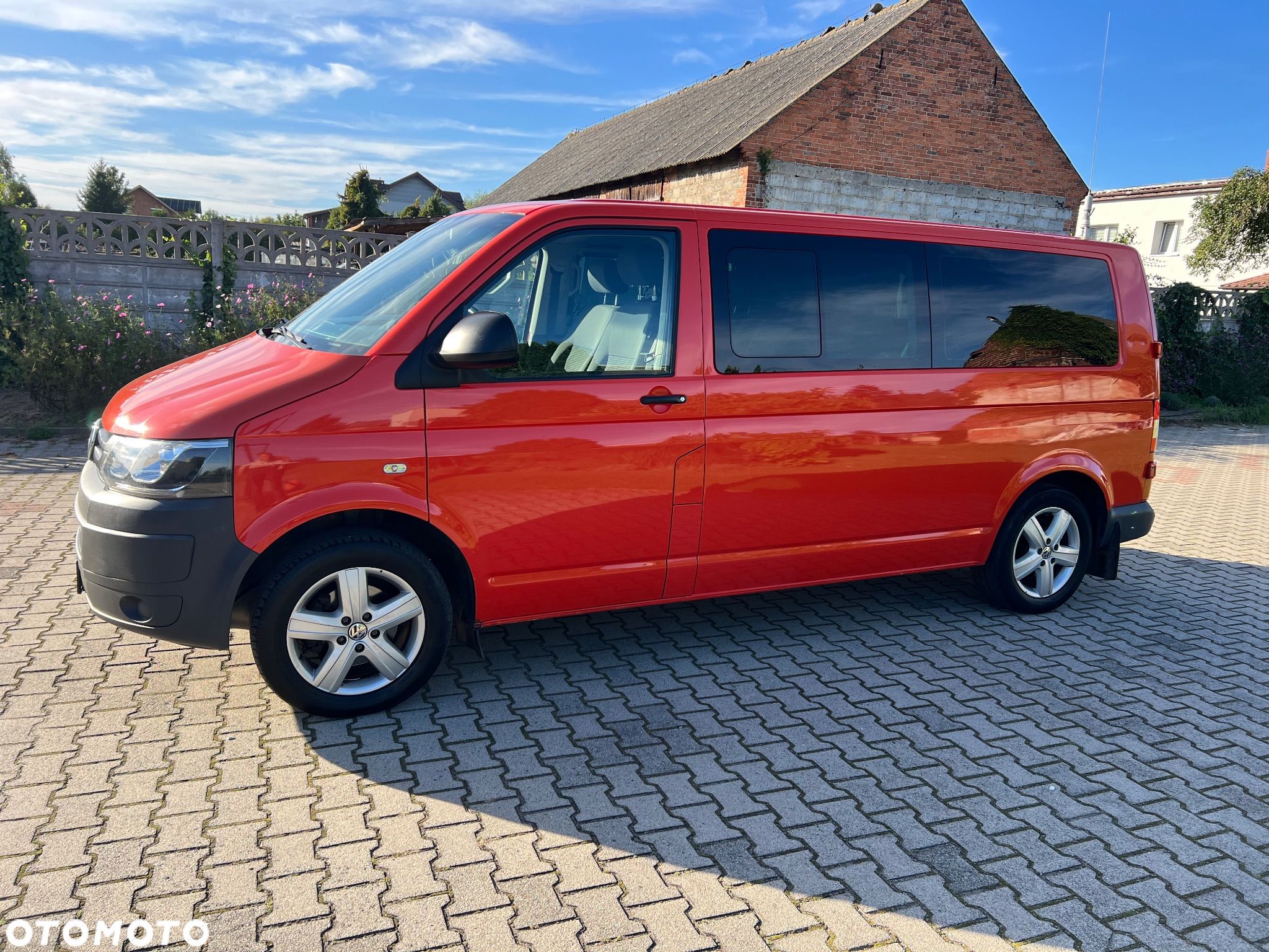 Volkswagen Transporter T5 TDI L2H1 - 1