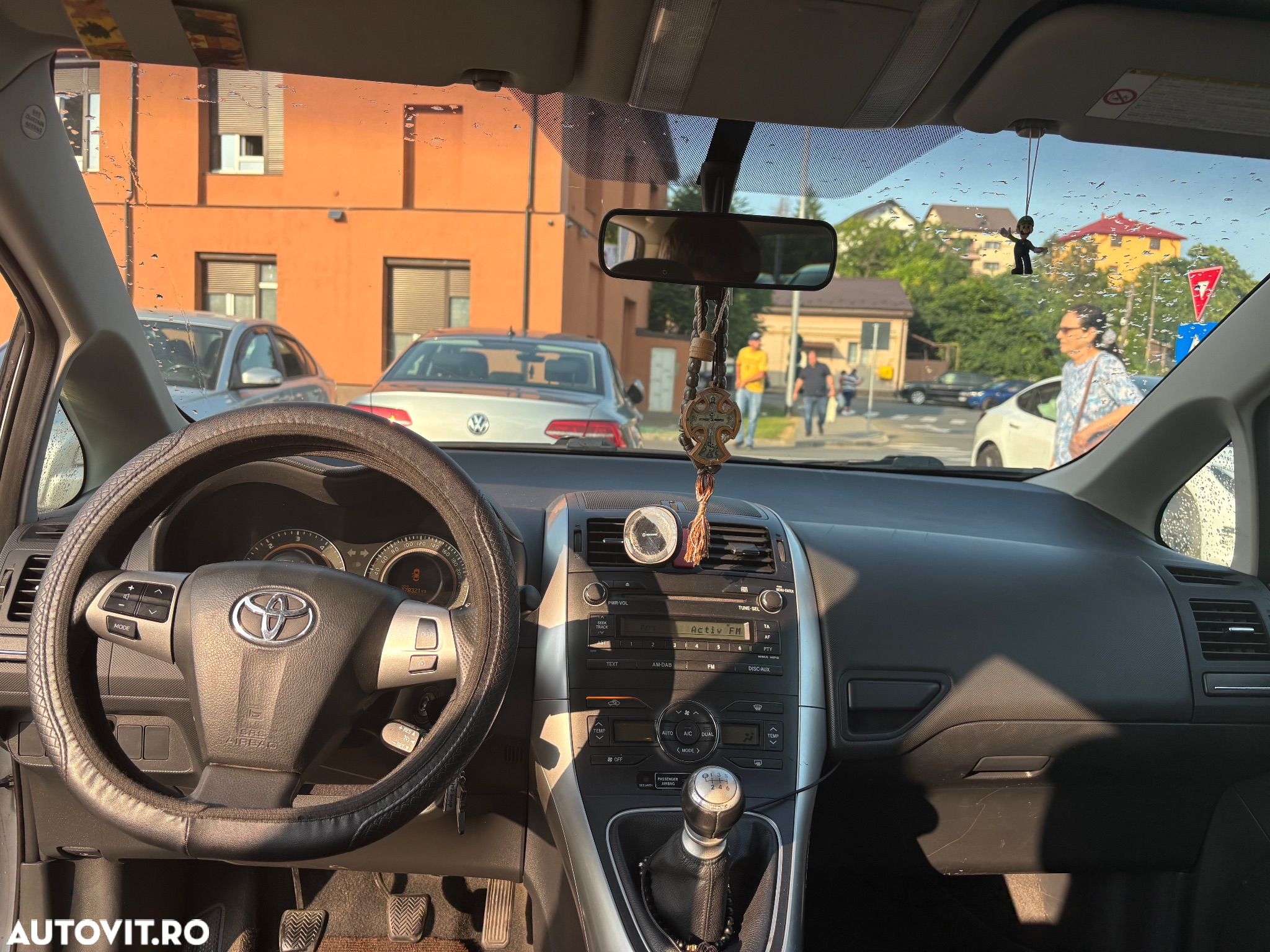 Toyota Auris 2.0 D-4D DPF Sol - 12