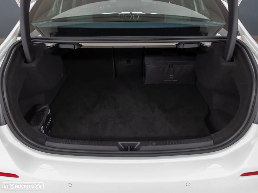 Mercedes-Benz A 250 Limousine e Style Plus - 8