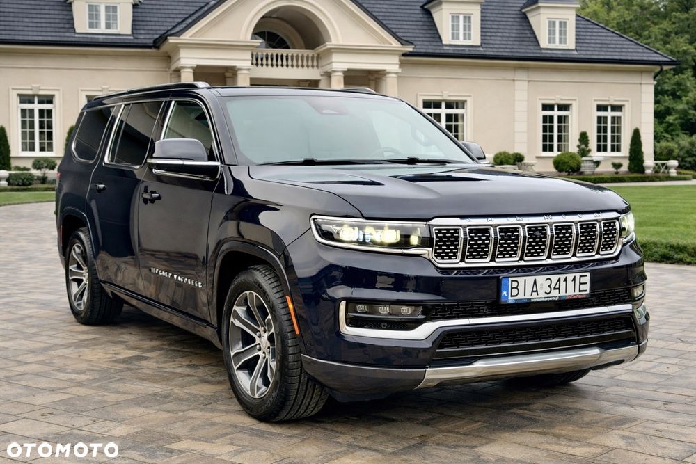 Jeep Grand Wagoneer - 9