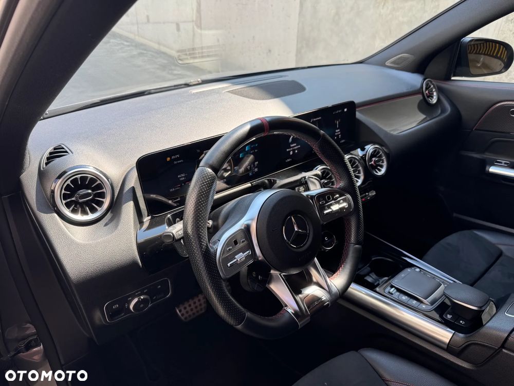 Mercedes-Benz GLA AMG 35 4-Matic - 16