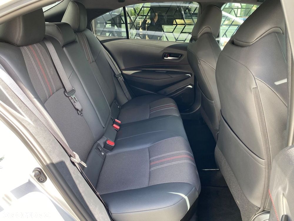 Toyota Corolla 1.8 Hybrid GR Sport Dynamic - 24