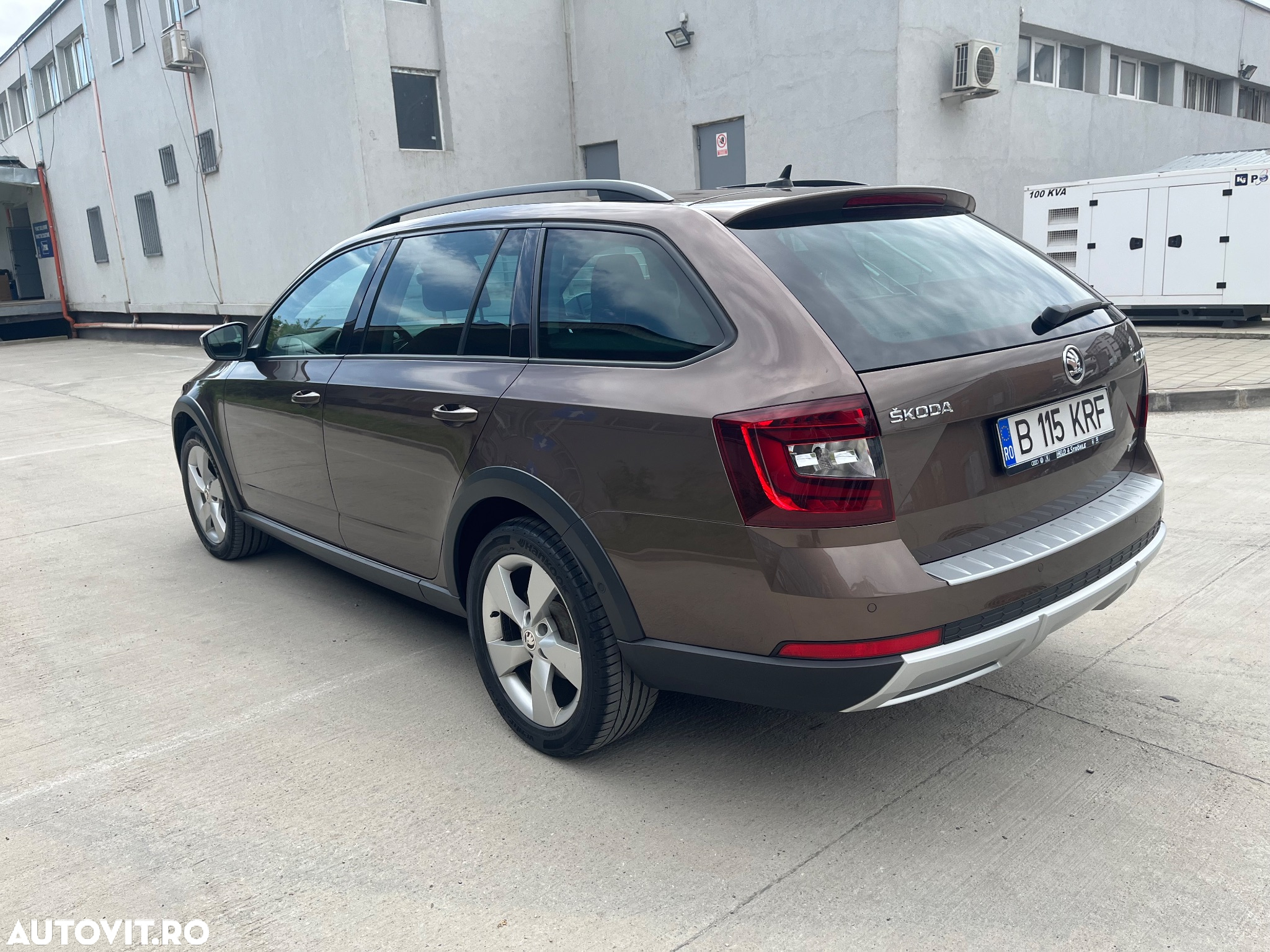 Skoda Octavia 2.0 TDI 4x4 DSG Ambition - 7