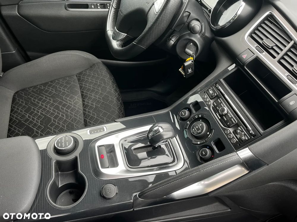Peugeot 3008 2.0 HDi HYbrid4 - 22