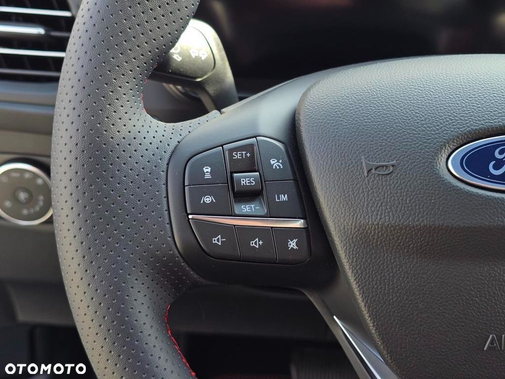 Ford Focus 1.0 EcoBoost mHEV ST-Line X - 15
