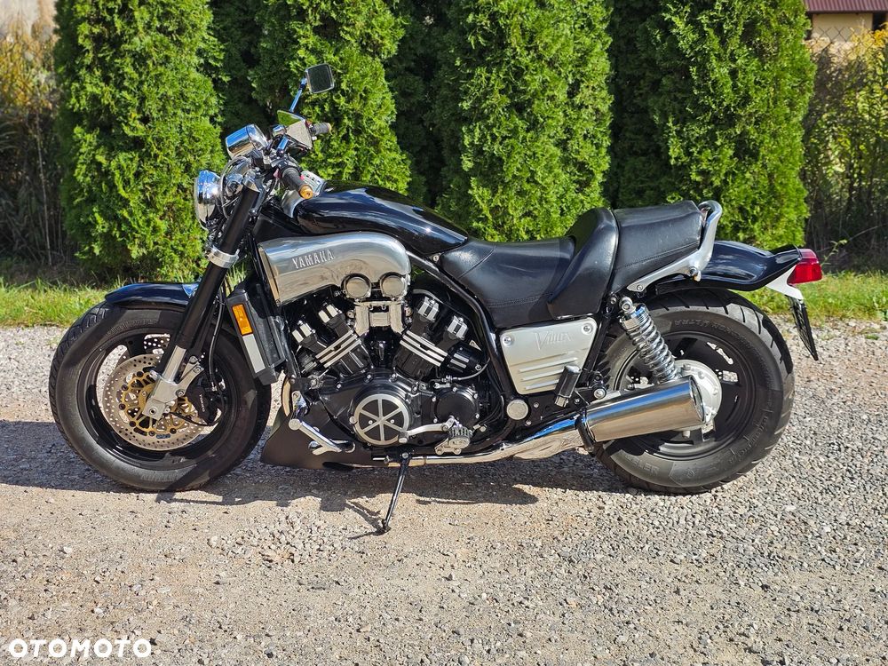 Yamaha V-MAX - 1