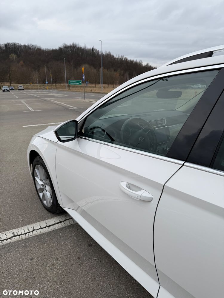 Skoda Superb 2.0 TDI Style DSG - 8