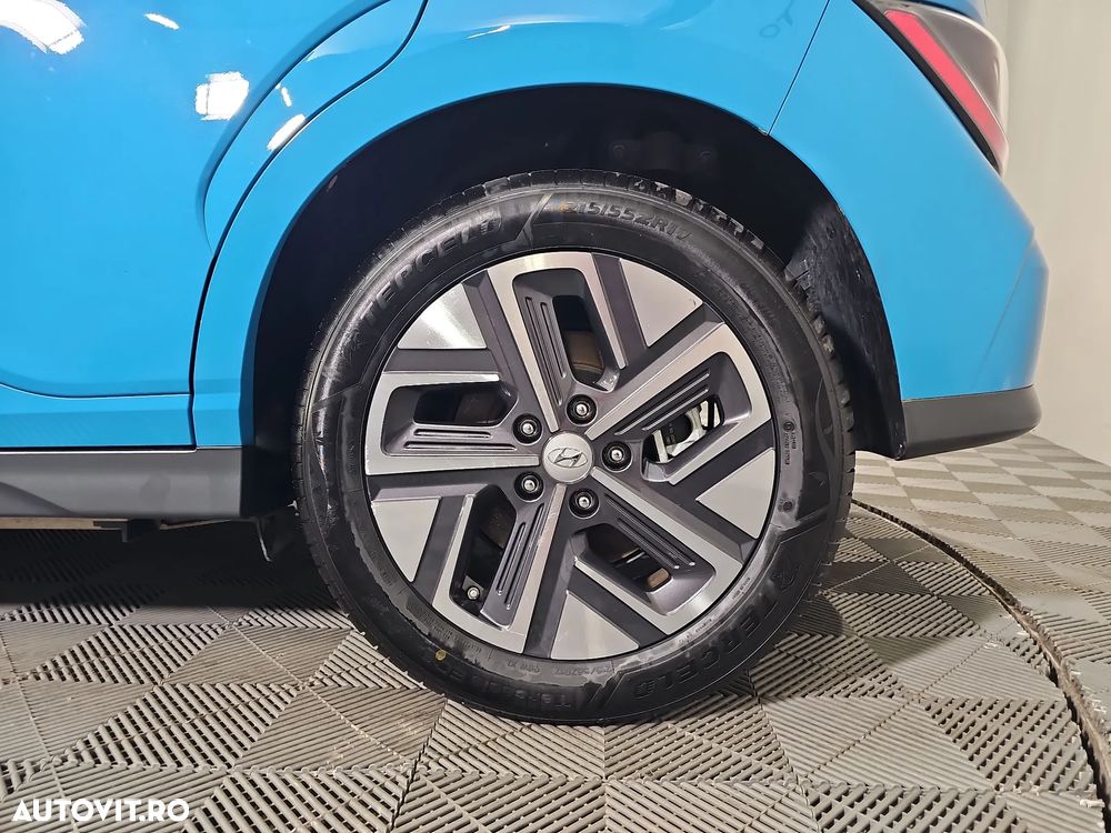 Hyundai KONA - 14