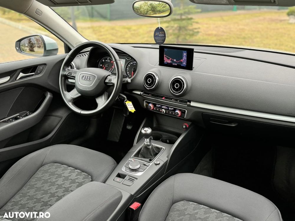 Audi A3 1.6 TDI DPF Ambiente - 6