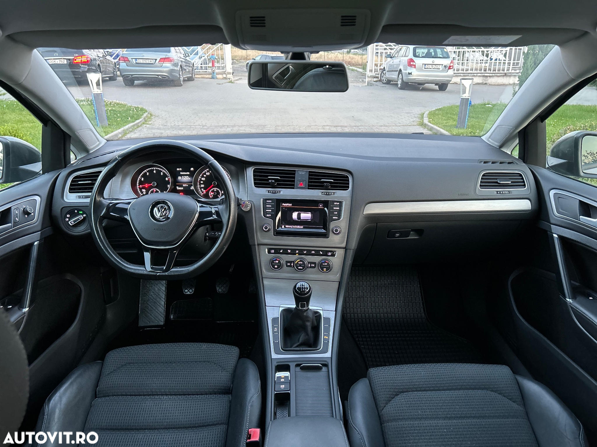 Volkswagen Golf 1.2 TSI BMT Highline - 8