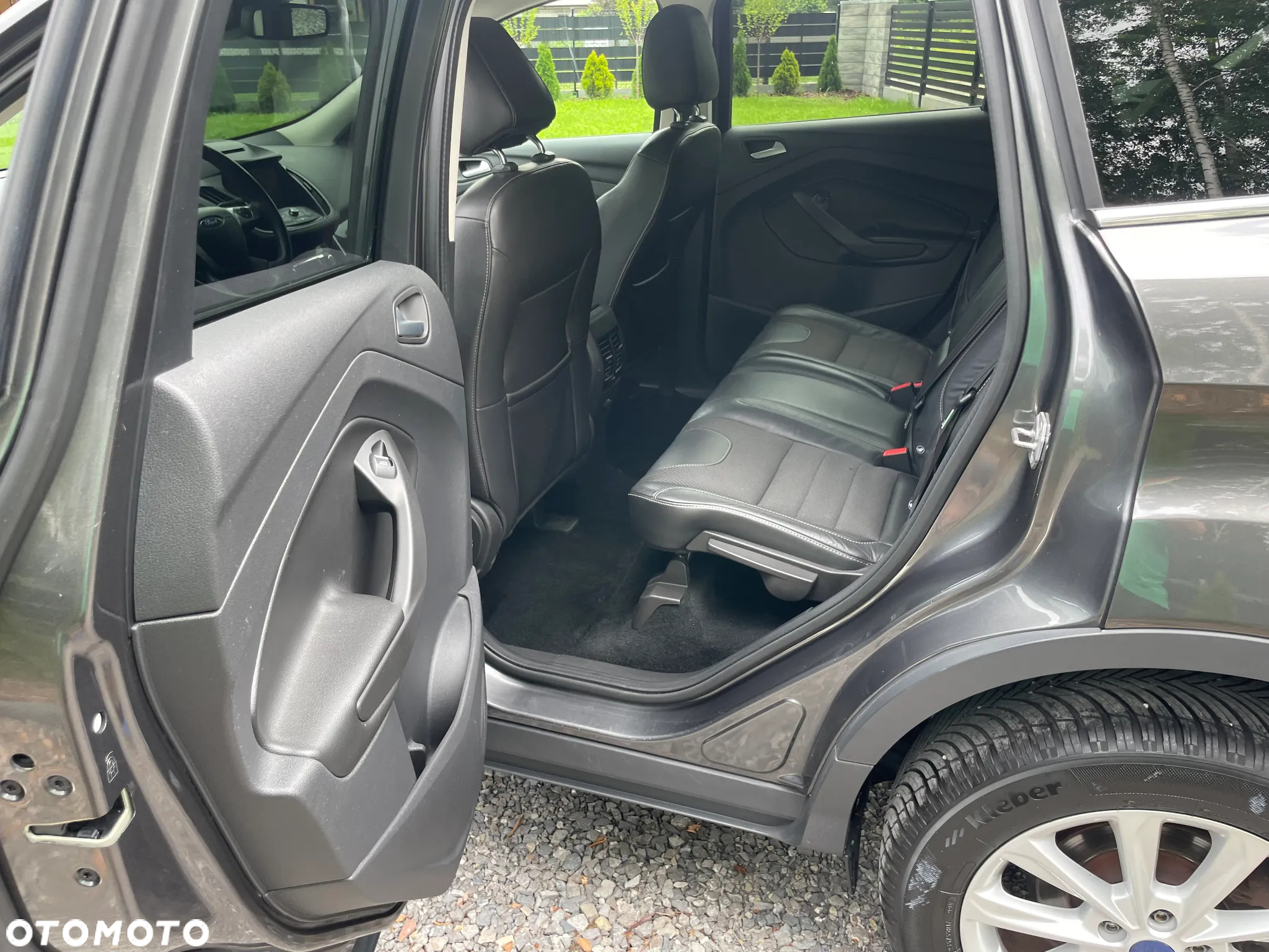 Ford Kuga 2.0 TDCi 2x4 Business Edition - 8