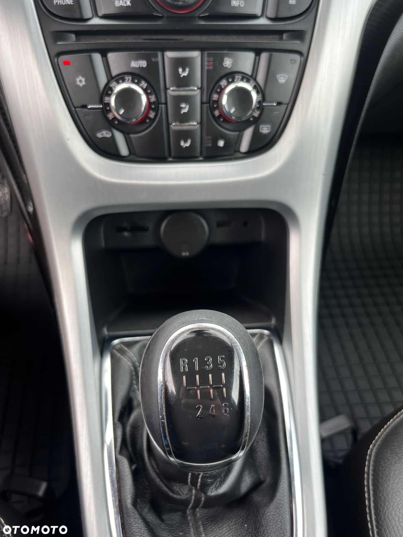 Opel Astra GTC 1.7 CDTI DPF ecoFLEX Start/Stop Innovation - 13
