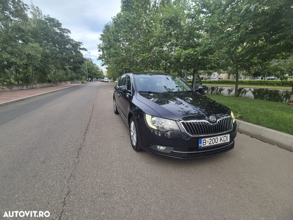 Skoda Superb 2.0 TDI Elegance DSG - 1