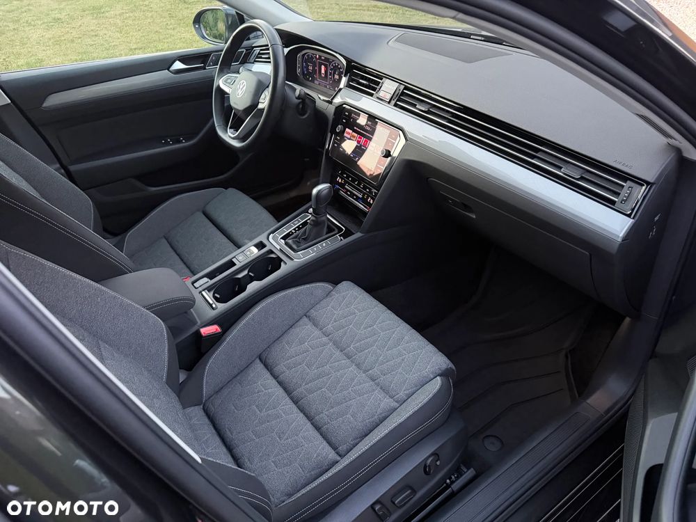 Volkswagen Passat Variant - 10