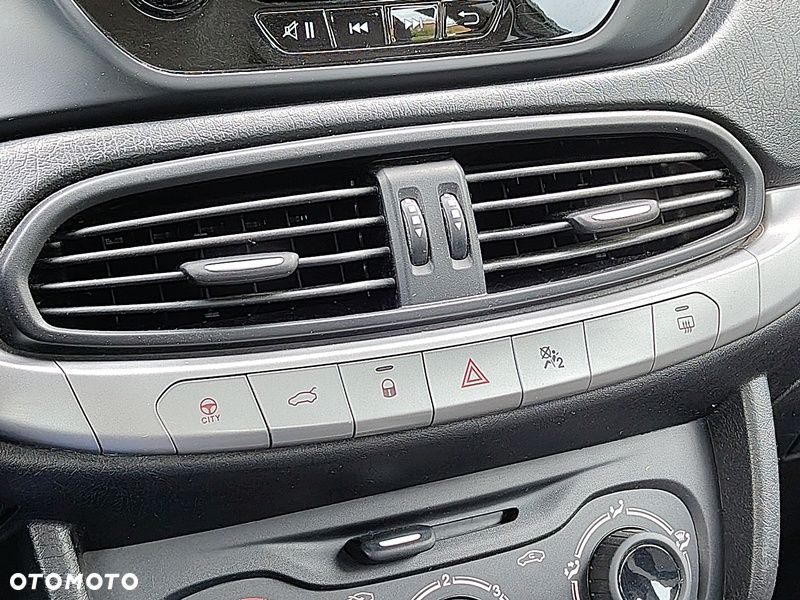 Fiat Tipo 1.4 16V Lounge - 17