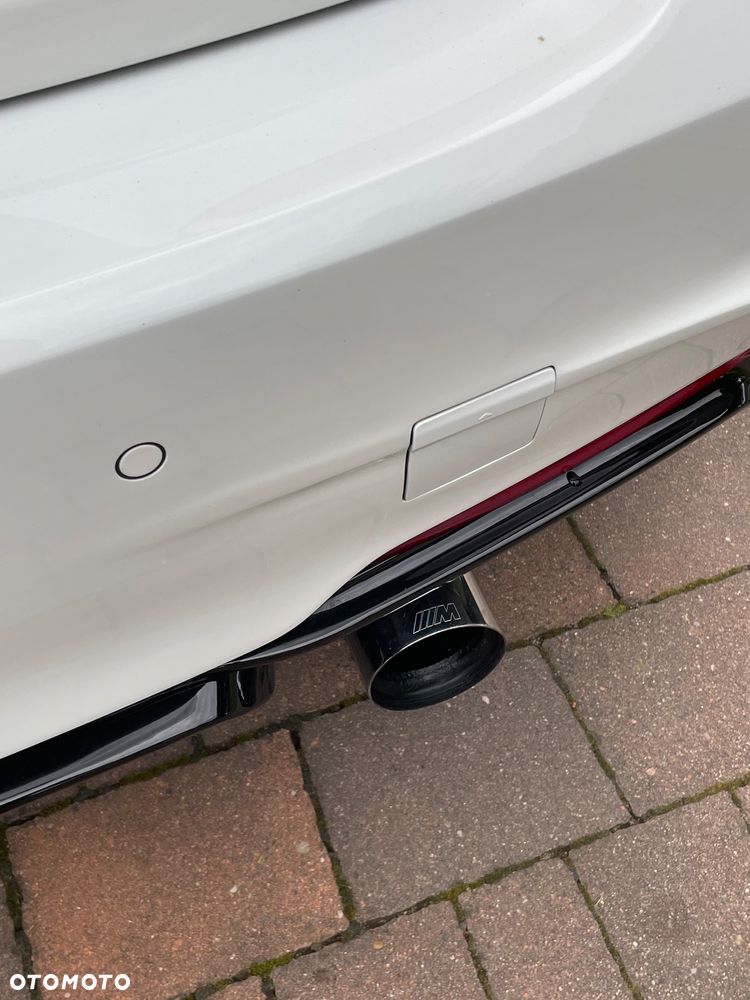 BMW Seria 3 330i xDrive - 11