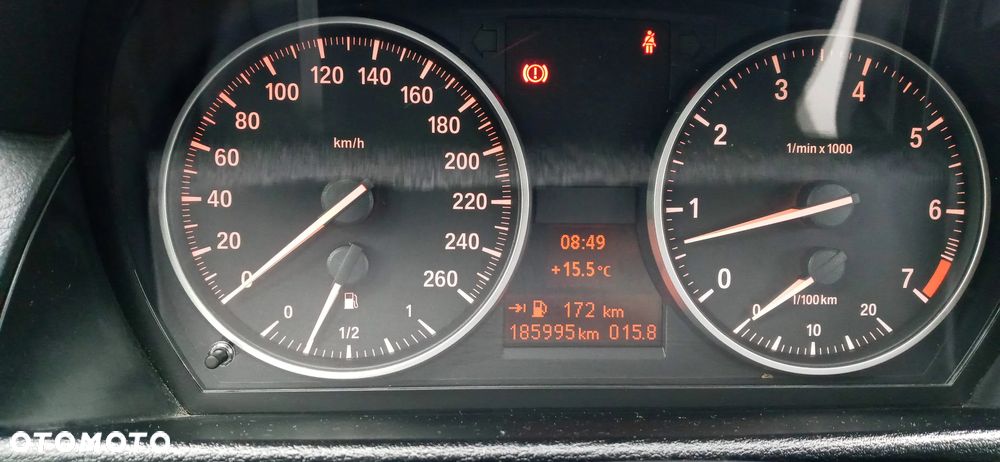 BMW X1 sDrive18i xLine - 32