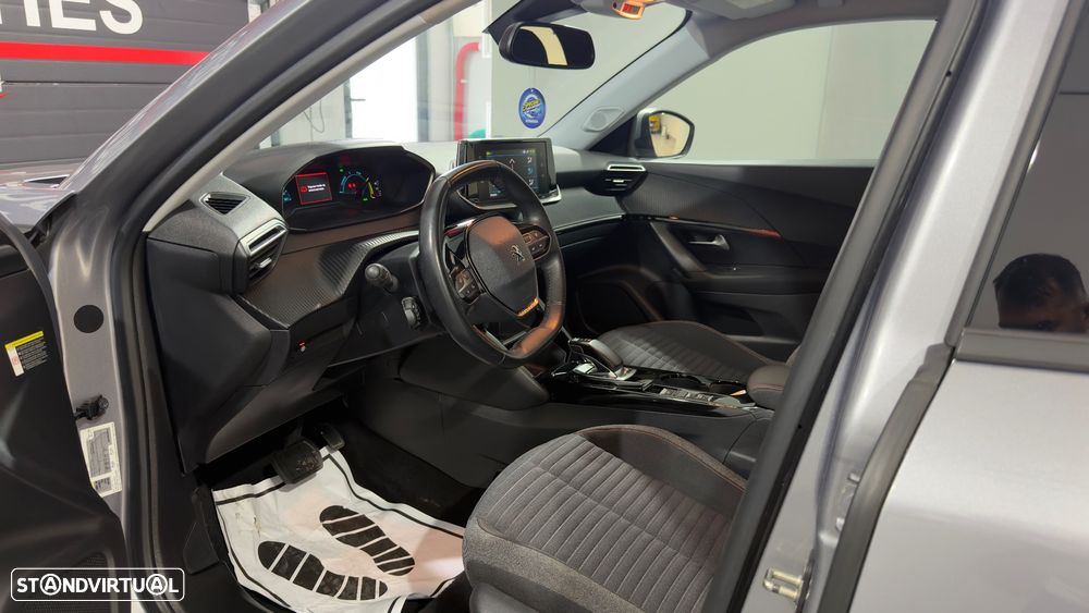 Peugeot e-2008 Active - 14