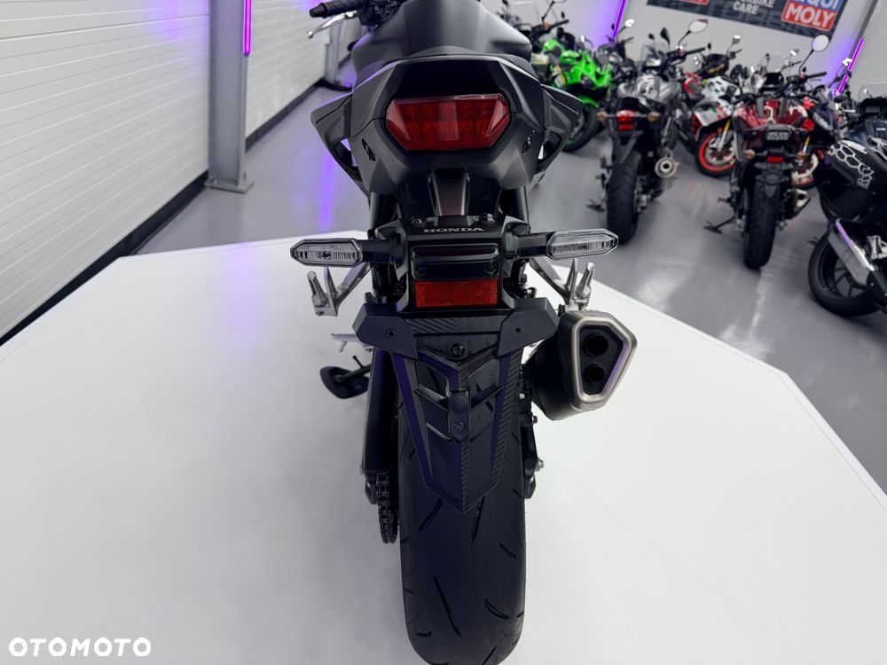 Honda CB - 32