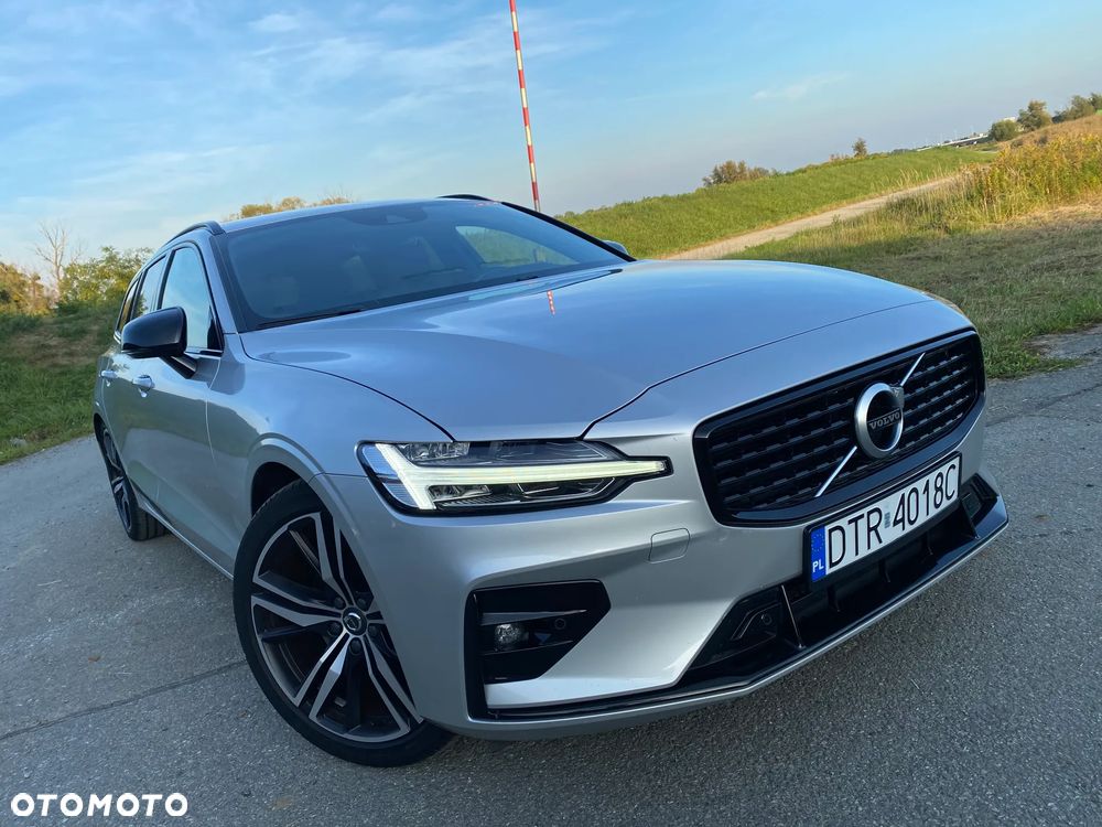 Volvo V60 B3 B R-Design - 32