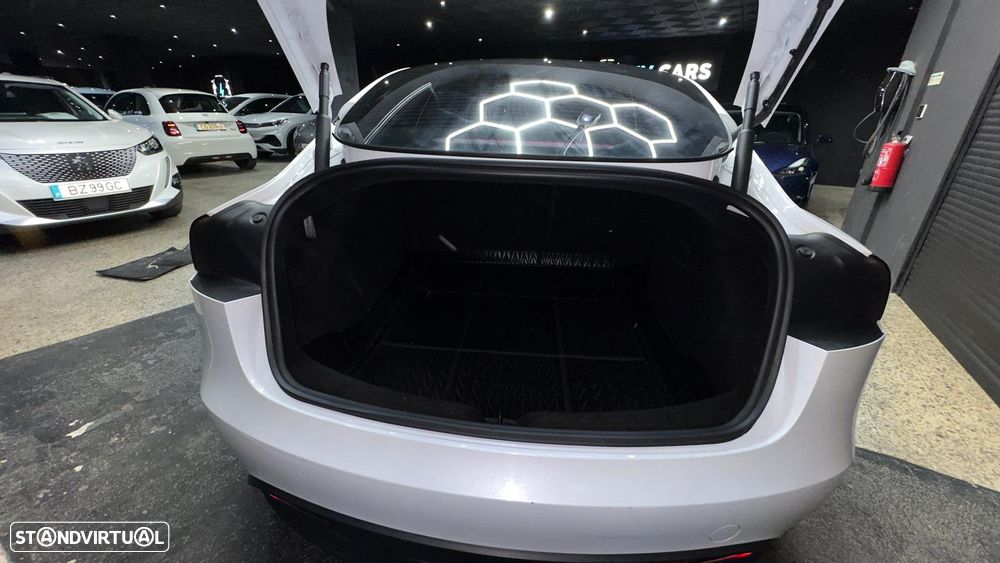 Tesla Model 3 Standard RWD - 27
