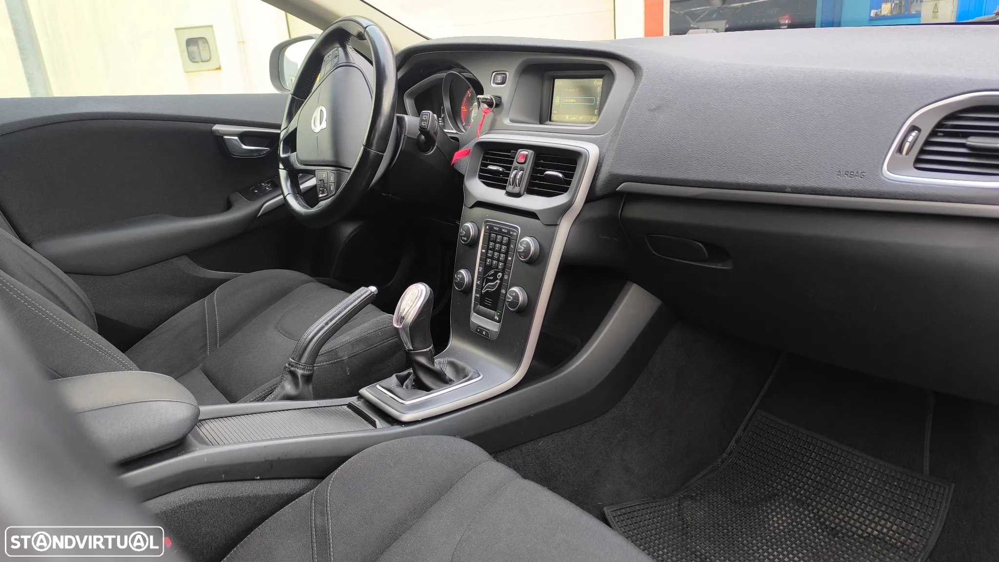 Volvo V40 1.6 D2 Eco Momentum - 13