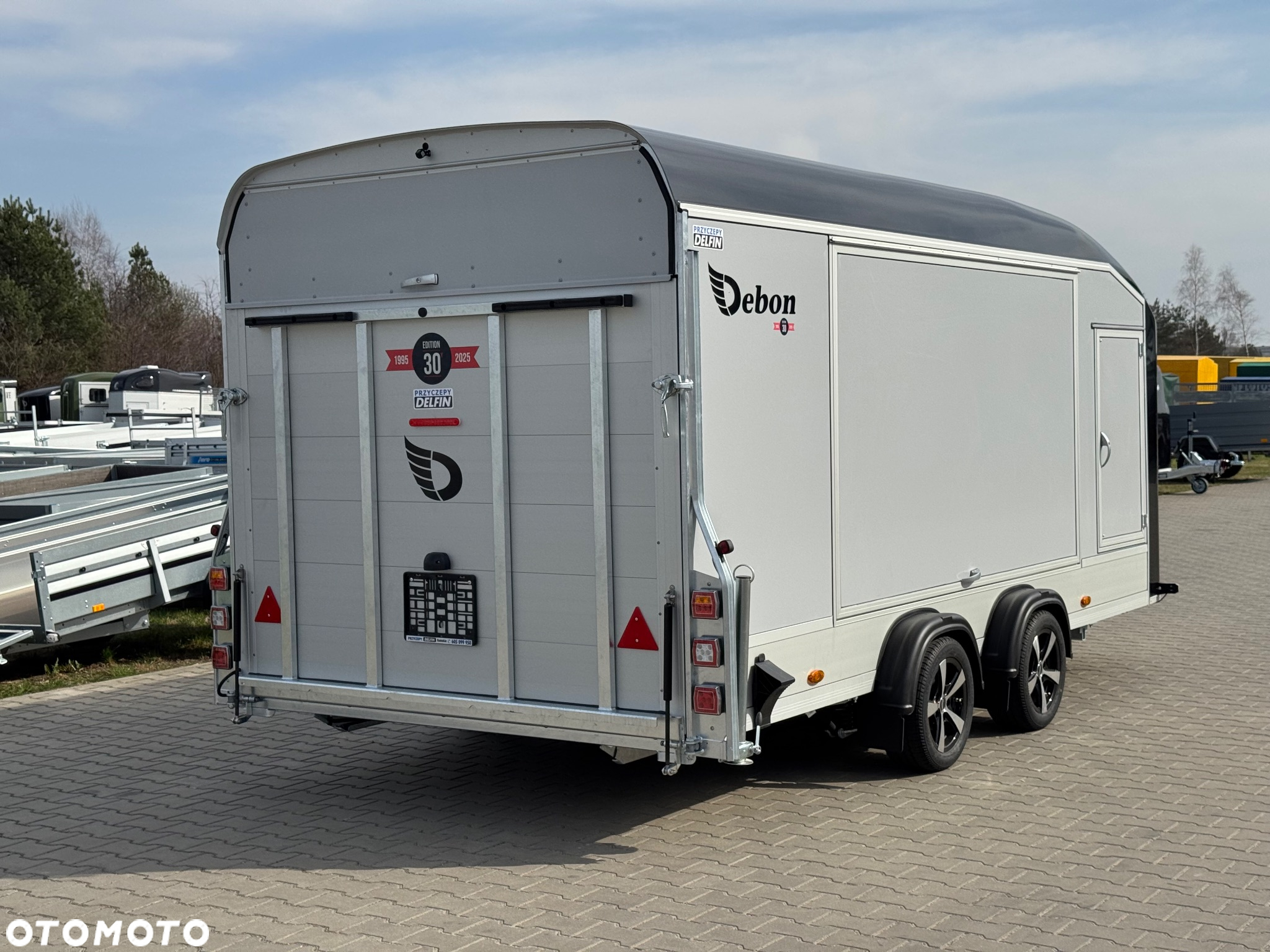 Debon C1000 - kryta laweta | 490 x 202 cm / 3500kg / felgi ALU / wciągarka elektryczna - 6