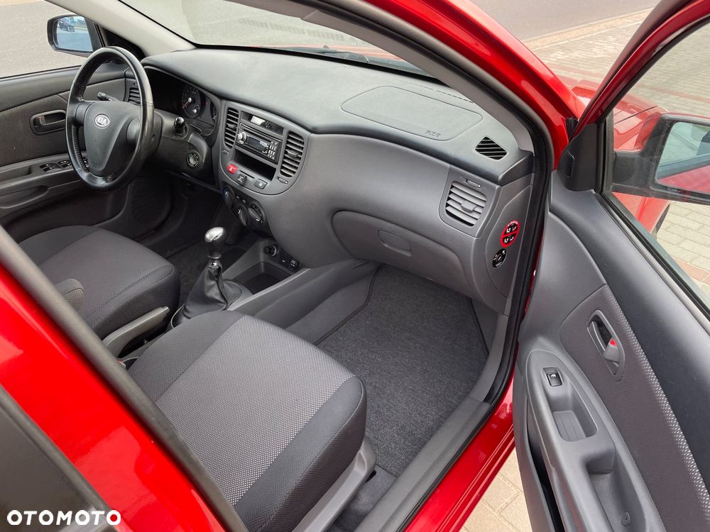 Kia Rio 1.4 Family - 15