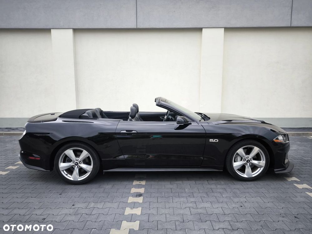 Ford Mustang - 2