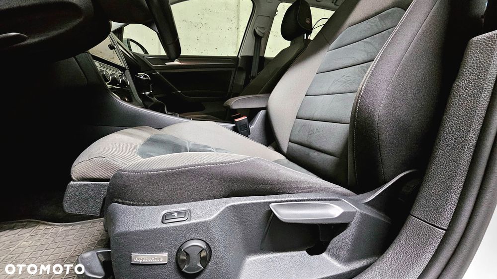 Volkswagen Golf VII 2.0 TDI BMT Highline - 8