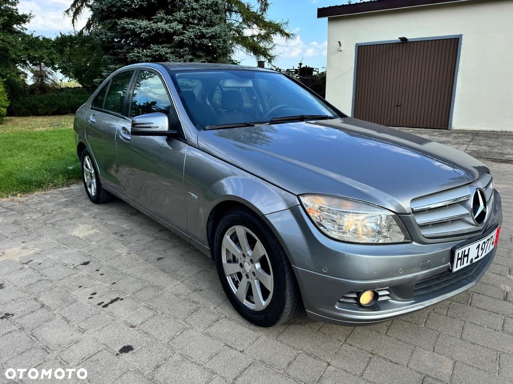 Mercedes-Benz C-Class 2010 photo 2
