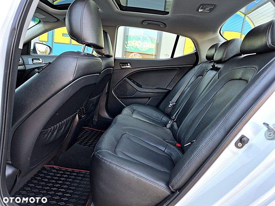 Kia Optima - 30